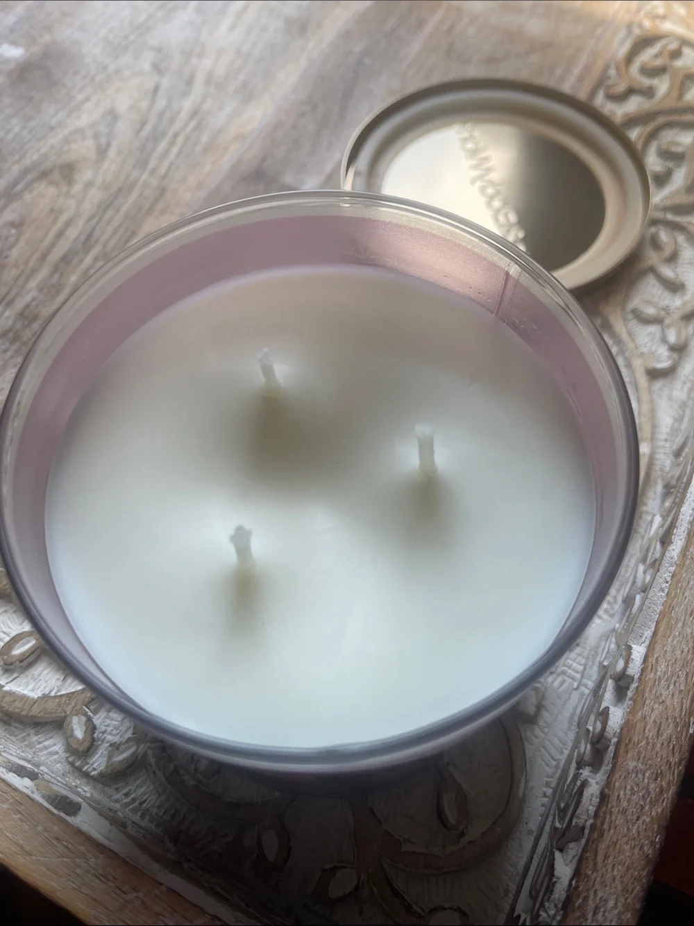 Bath & Body Works Chocolate Covered Berries Candle - Pink & Cream